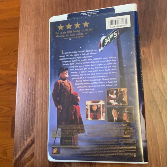 Miracle on 34th street original VHS - Picture 3 of 4